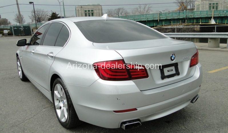 2013 BMW 5-Series iTurbo 4.4L V8 32V RWD full