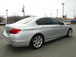 2013 BMW 5-Series iTurbo 4.4L V8 32V RWD full