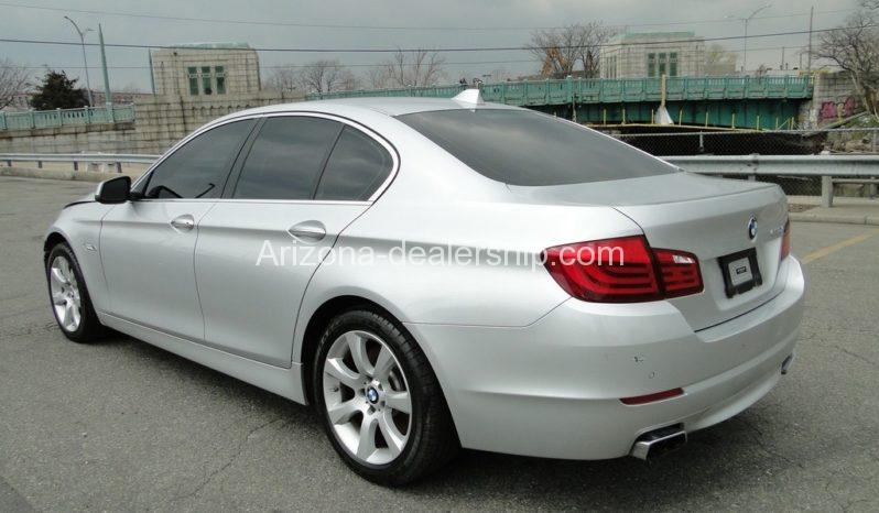 2013 BMW 5-Series iTurbo 4.4L V8 32V RWD full