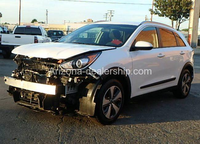 2017 Kia Niro FE full