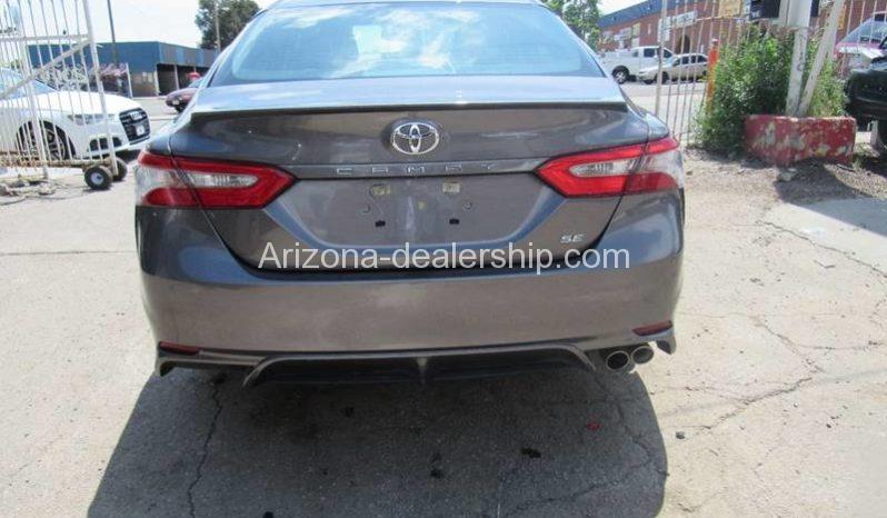 2018 Toyota Camry SE 4dr Sedan full