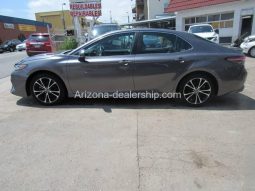 2018 Toyota Camry SE 4dr Sedan full