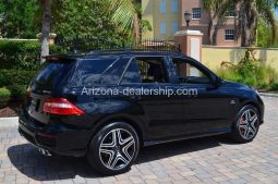 2013 Mercedes-Benz M-Class 4MATIC 4dr ML63 AMG W/Navigation full