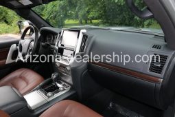 2020 Toyota Land Cruiser Base AWD 4dr SUV full