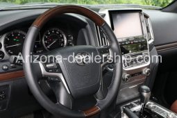 2020 Toyota Land Cruiser Base AWD 4dr SUV full