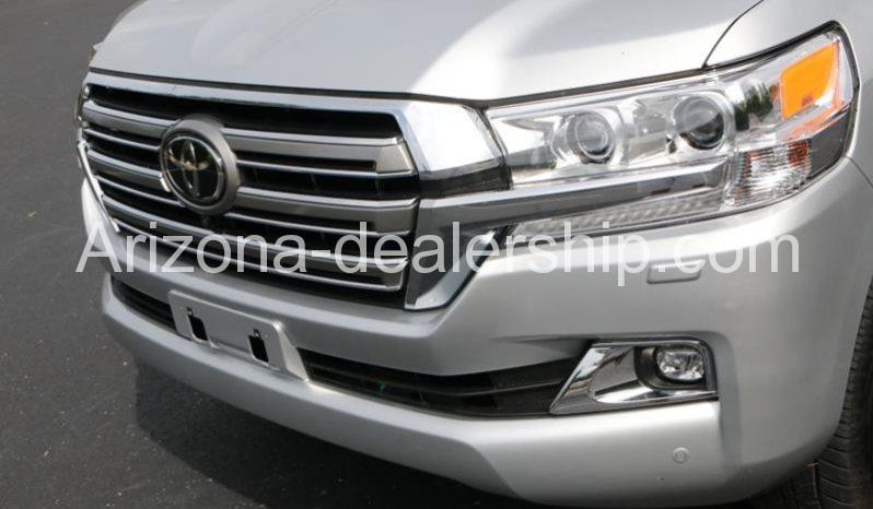 2020 Toyota Land Cruiser Base AWD 4dr SUV full