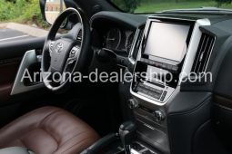 2020 Toyota Land Cruiser Base AWD 4dr SUV full