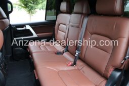 2020 Toyota Land Cruiser Base AWD 4dr SUV full