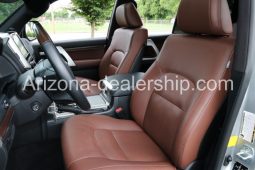 2020 Toyota Land Cruiser Base AWD 4dr SUV full