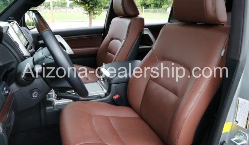 2020 Toyota Land Cruiser Base AWD 4dr SUV full