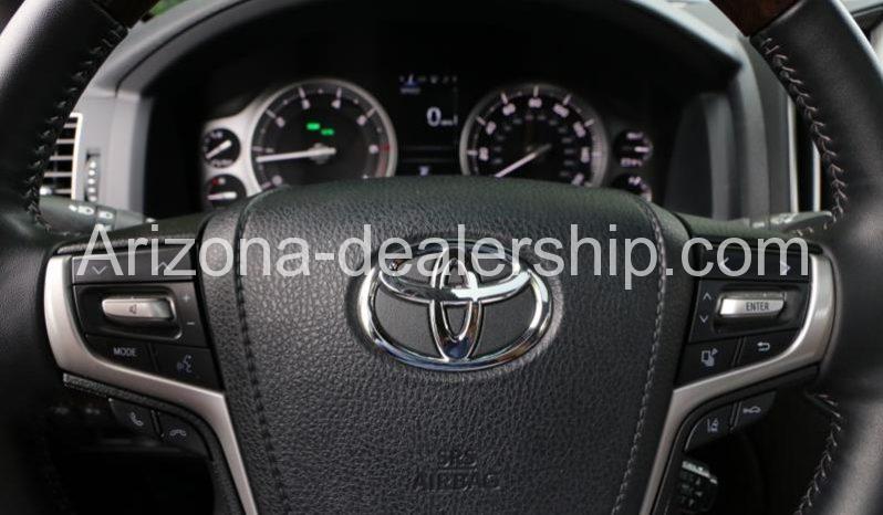 2020 Toyota Land Cruiser Base AWD 4dr SUV full