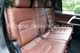 2020 Toyota Land Cruiser Base AWD 4dr SUV full