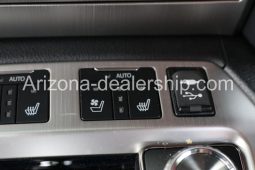 2020 Toyota Land Cruiser Base AWD 4dr SUV full