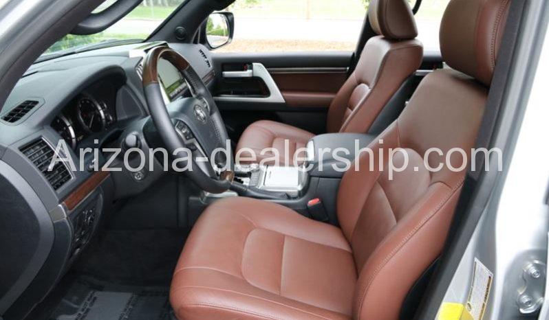 2020 Toyota Land Cruiser Base AWD 4dr SUV full