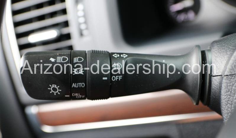 2020 Toyota Land Cruiser Base AWD 4dr SUV full