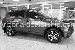 2017 Toyota RAV4 XLE full