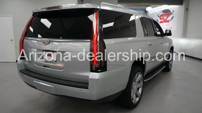 2020 Cadillac Escalade Luxury 4×4 4dr SUV full