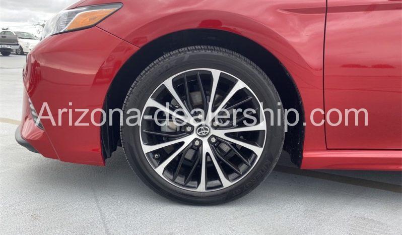 2019 Toyota Camry SE full