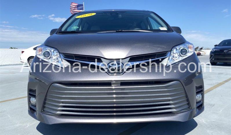 2020 Toyota Sienna XLE full