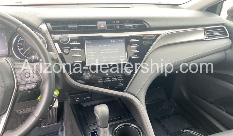 2019 Toyota Camry SE full