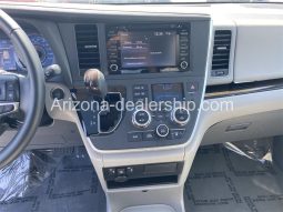 2020 Toyota Sienna XLE full