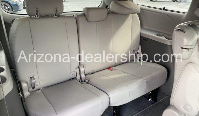 2020 Toyota Sienna XLE Premium full