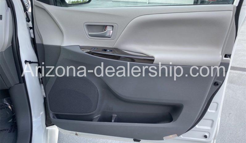 2020 Toyota Sienna XLE Premium full