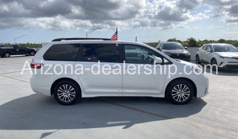 2020 Toyota Sienna XLE Premium full