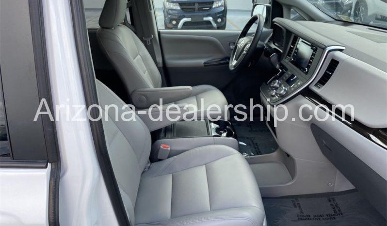 2020 Toyota Sienna XLE Premium full