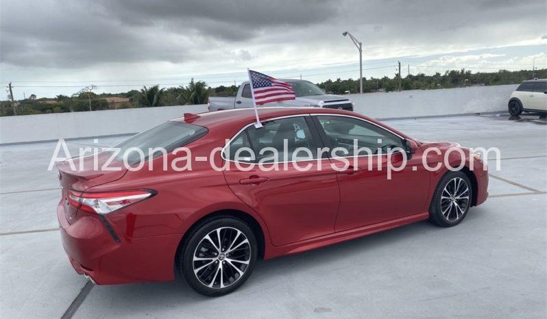 2019 Toyota Camry SE full