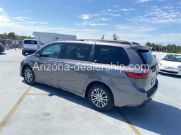 2020 Toyota Sienna XLE full