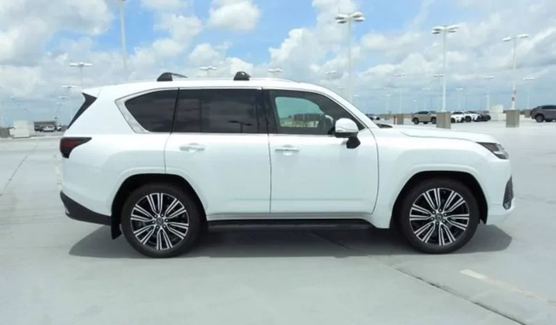 2022 Lexus LX 600 full