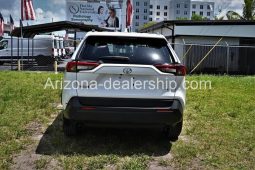 2020 LE Used 2.5L I4 16V Automatic FWD SUV full