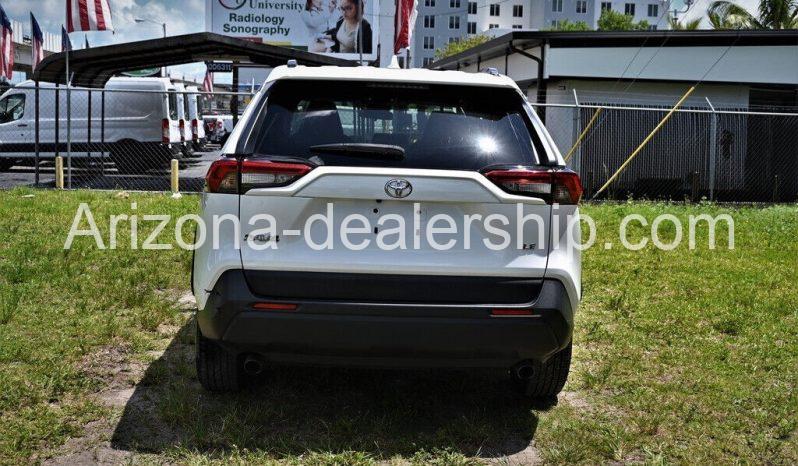 2020 LE Used 2.5L I4 16V Automatic FWD SUV full