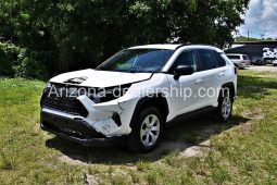 2020 LE Used 2.5L I4 16V Automatic FWD SUV full