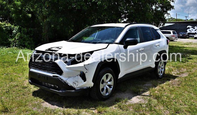 2020 LE Used 2.5L I4 16V Automatic FWD SUV full