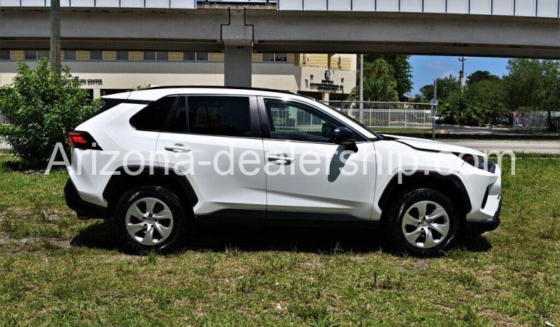 2020 LE Used 2.5L I4 16V Automatic FWD SUV full