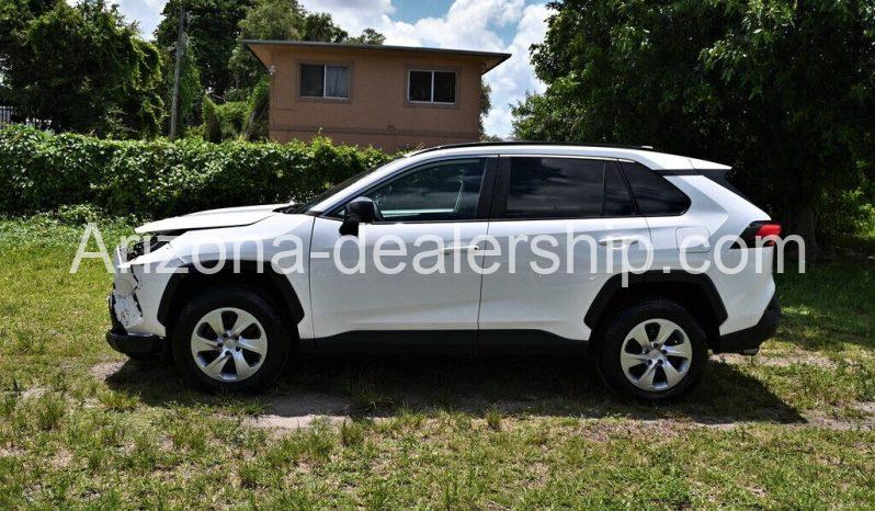 2020 LE Used 2.5L I4 16V Automatic FWD SUV full