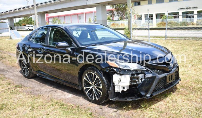 2019 Toyota Camry SE full