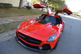 2013 Mercedes-Benz SLS AMG GT GULLWING