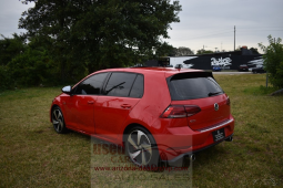 2019 Volkswagen Golf SE full