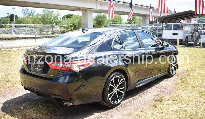 2019 Toyota Camry SE full