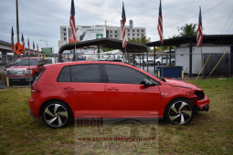 2019 Volkswagen Golf SE full