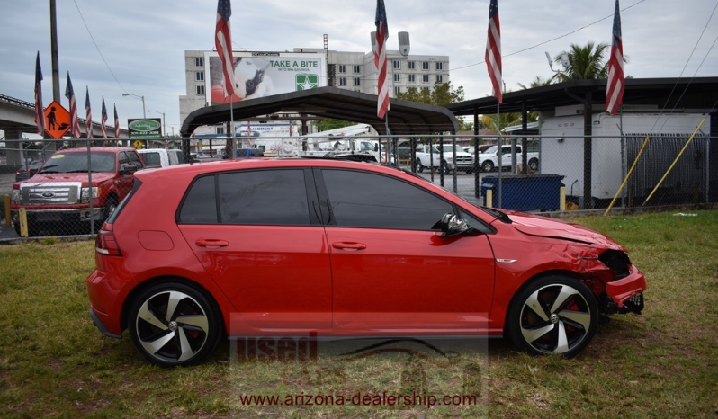 2019 Volkswagen Golf SE full