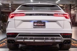 2020 Lamborghini Urus full