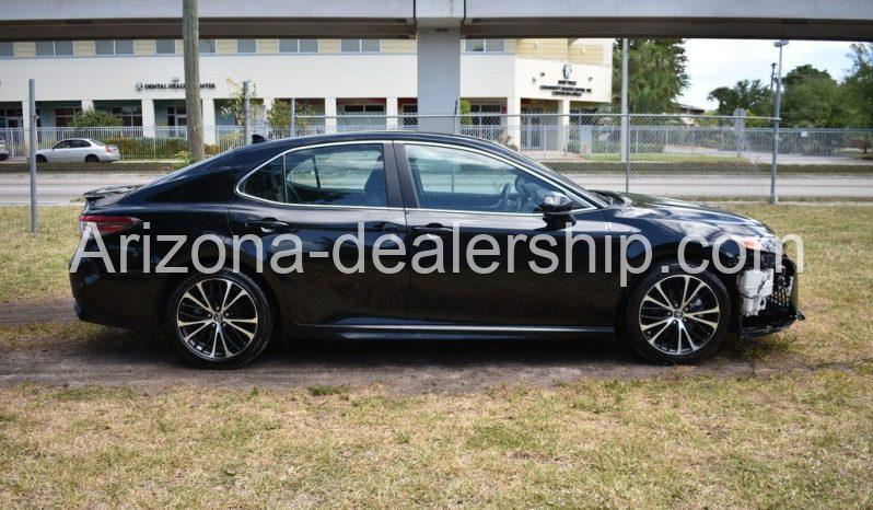 2019 Toyota Camry SE full