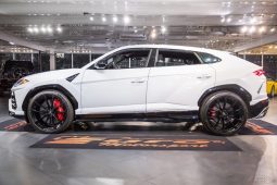 2020 Lamborghini Urus full