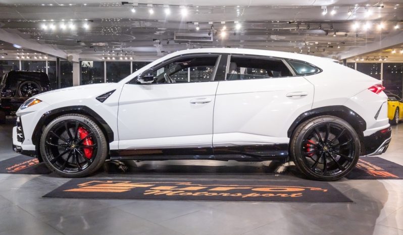 2020 Lamborghini Urus full