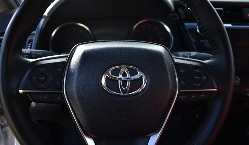 2019 Toyota Camry XSE full