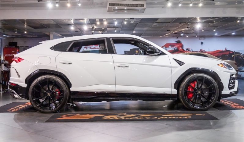 2020 Lamborghini Urus full